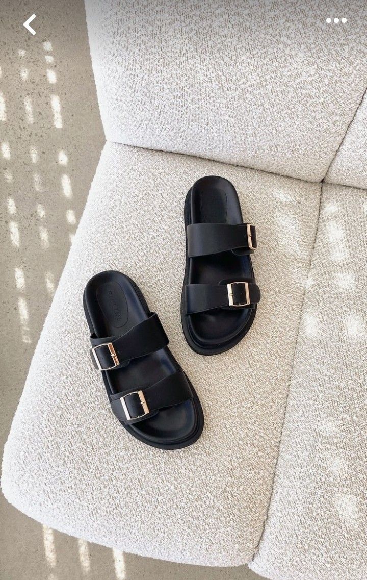Detalle sandalias birk mujer plataforma